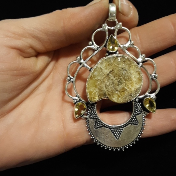 New Ammonite and Citrine Quartz Gemstone 925 Silver Pendant. - Picture 3 of 4